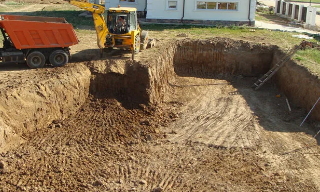 Рытье котлованов под фундамент в Волгодонске – цена от 2540 руб. за м3 | 2Землекопа-Вгн