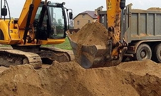 Выкопать яму экскаватором в Волгодонске от 915 руб. - 2Землекопа-Вгн